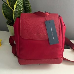 new!! Super cute!! Tommy Hilfiger Bagpack! 😍